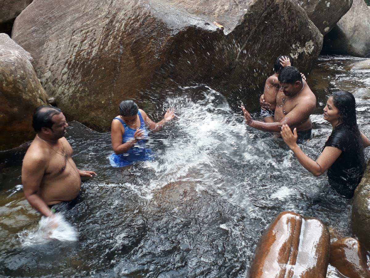 Girankiththa Eco Resort Kitulgala Eksteriør bilde